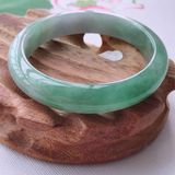  Vòng tay ngọc bích Miến Điện nổi băng xanh 