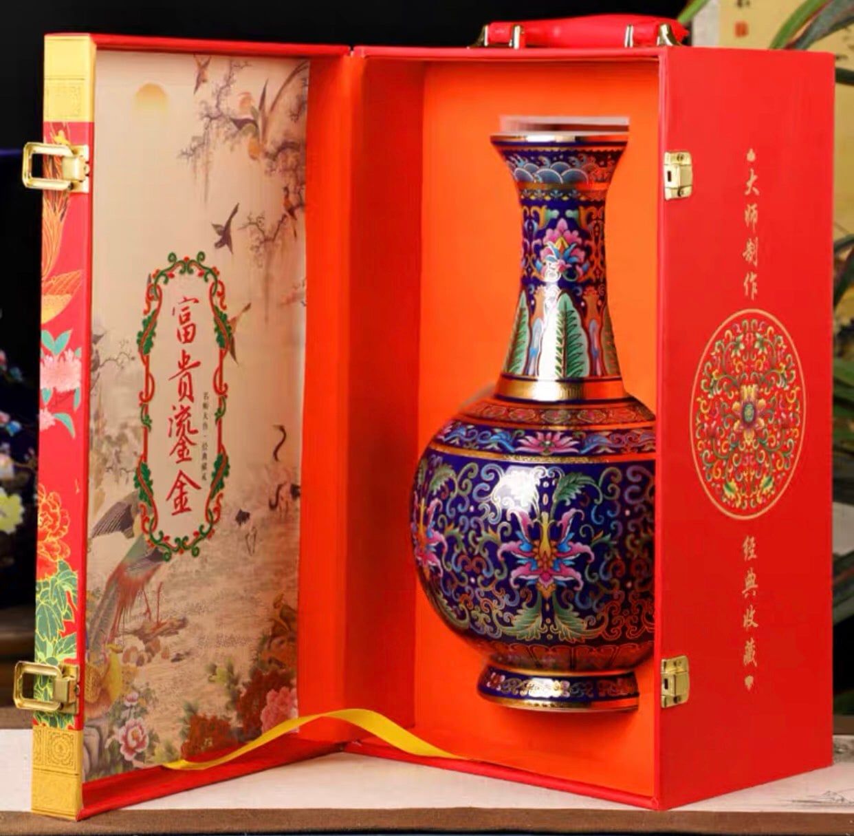  BÌNH CẮM HOA TRANG TRÍ PHÒNG KHÁCH 