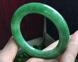 Vòng tay ngọc bích tự nhiên 