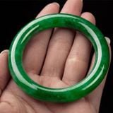  Vòng tay ngọc bích tự nhiên 