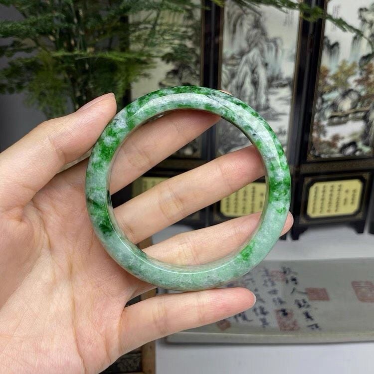  Vòng tay vuông xanh ngọc cổ điển 