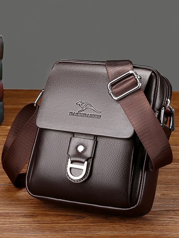  Túi đeo chéo nam cao cấp  Chất liệu da PU + lót polyester 