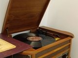  Hộp máy hát vinyl cổ điển 