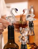  Nút chai rượu thiên nga pha lê cao cấp 