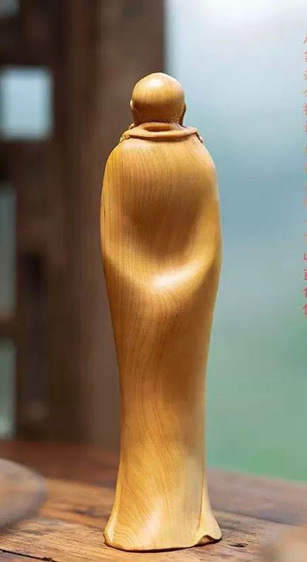  TƯỢNG BỒ ĐỀ ĐẠT MA GỖ THUJA – NGHỆ THUẬT TINH TẾ TRONG TỪNG ĐƯỜNG NÉT 