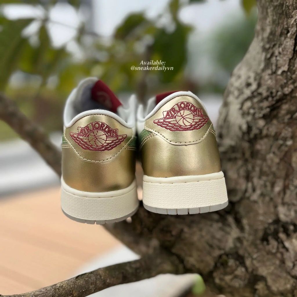 Giày Air Jordan 1 Retro Low OG ‘Chinese New Year – Year of the Dragon’ FQ6593-100