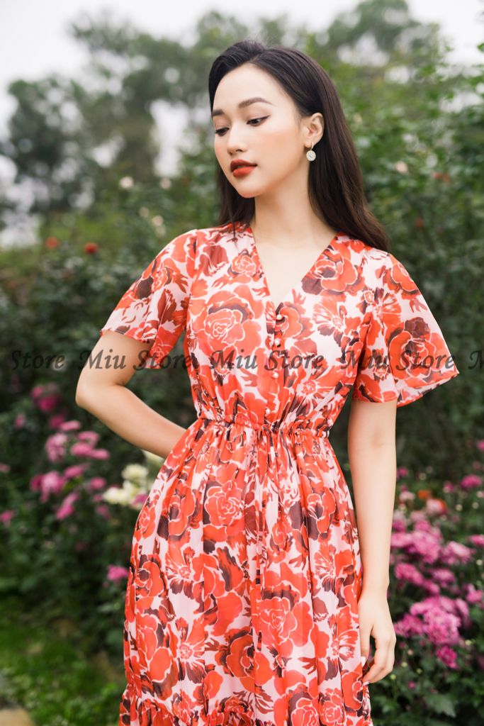 Giải mã sức hút váy hoa đến từ thương hiệu thời trang Lep