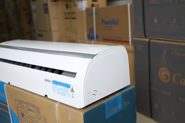  Điều hòa Midea 1 chiều 18.000BTU MSAFB-18CRN8 