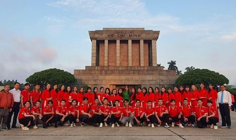 BUỔI CHÀO CỜ ĐẶC BIỆT CỦA ĐOÀN SINH VIÊN KHOA DU LỊCH  SAIGONACT