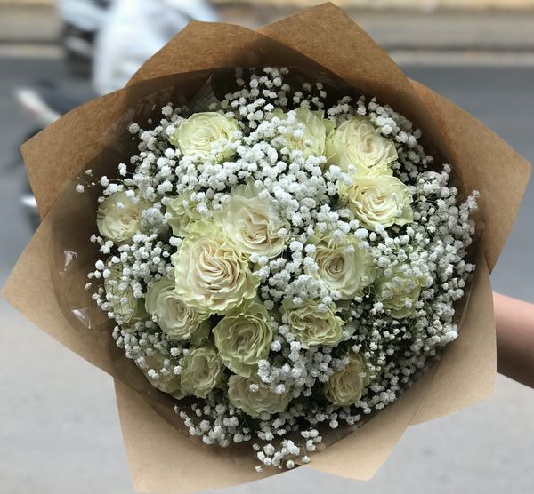 Bó Hoa 18 bông hồng trắng nhập khẩu Rose White Wasabi