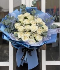 Bó hoa 21 bông hồng trắng cồ