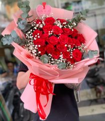 BÓ HOA 22 BÔNG HỒNG ĐỎ MIX BABY