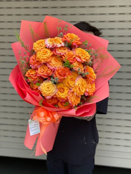 BÓ HOA HỒNG CAM SPIRIT MIX CỎ ĐỒNG TIỀN