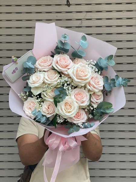 BÓ HOA HỒNG KEM DÂU NHỎ XINH