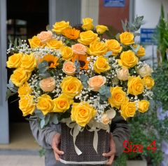 Hộp Hoa Tặng Ngày 8/3 Tone Vàng Cam
