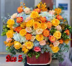 Hộp Hoa Tặng Ngày 8/3 Tone Vàng Cam