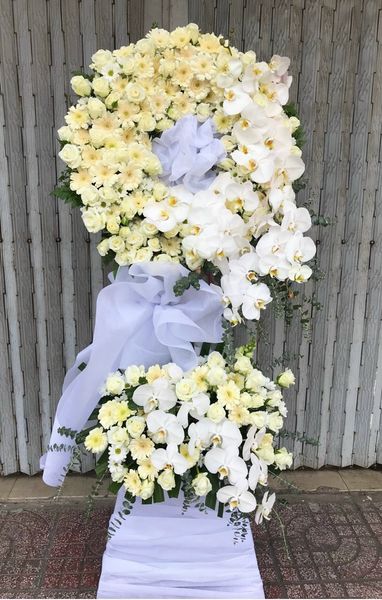 Vòng hoa tang lễ cao cấp