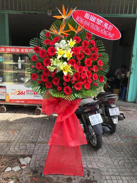 Hoa khai trương tông đỏ 1 tầng