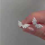 KHUYÊN BẠC Ý ĐÔI NỤ