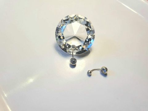 Khuyên Rốn Bạc Ta