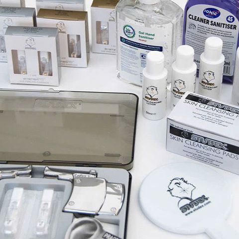 Bộ dụng cụ xỏ khuyên Studex