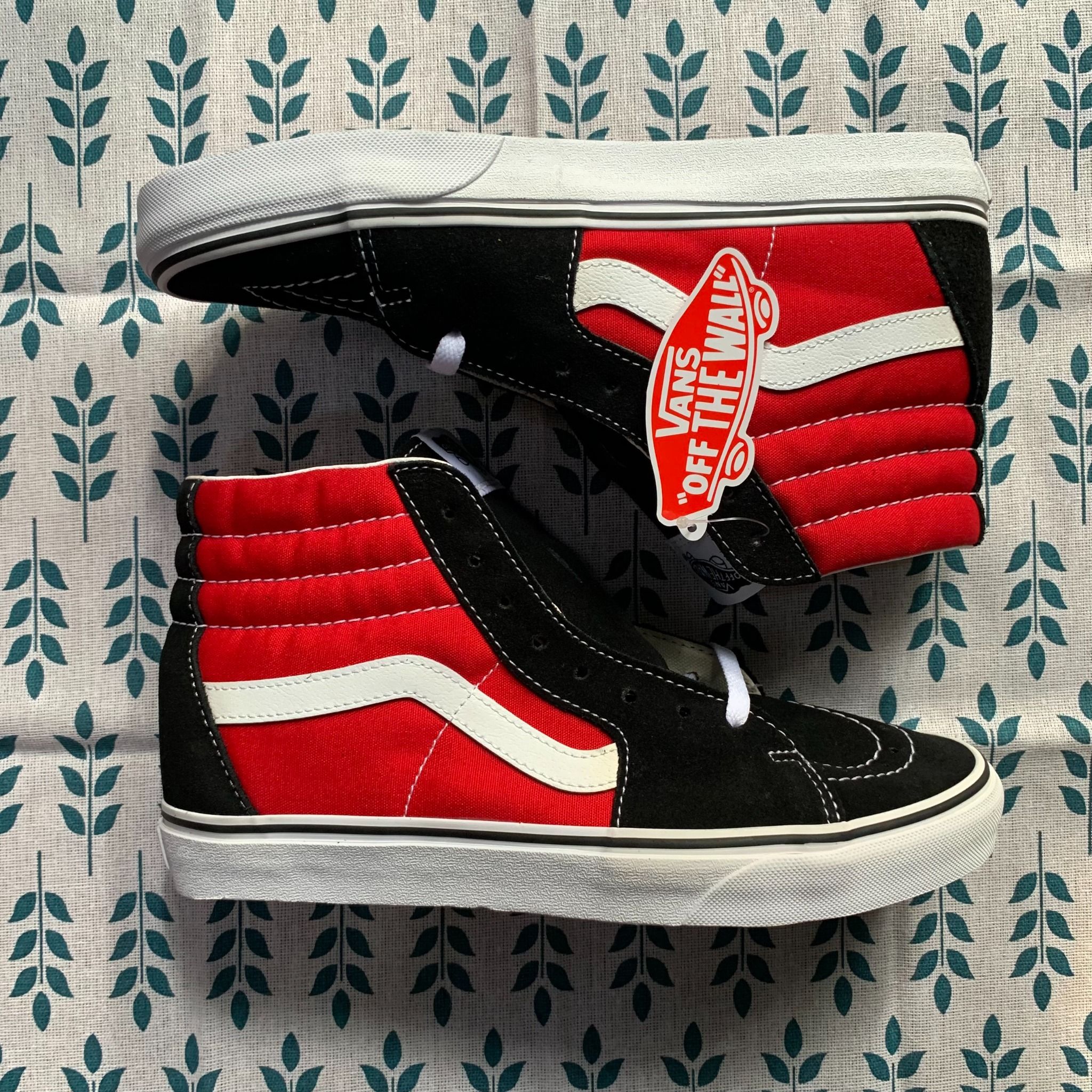 Vans sk8 cheap red black
