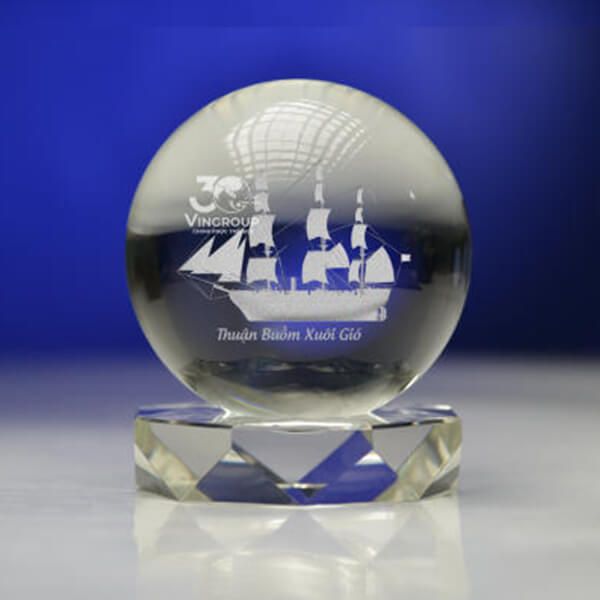 Quả cầu pha lê khắc 3D MC10
