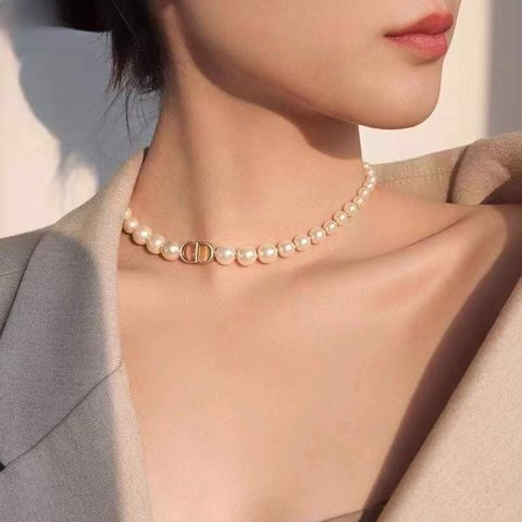  Chocker Dior 30 Montaigne 