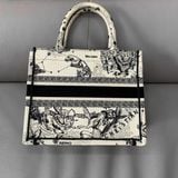  Dior Book Tote Small 