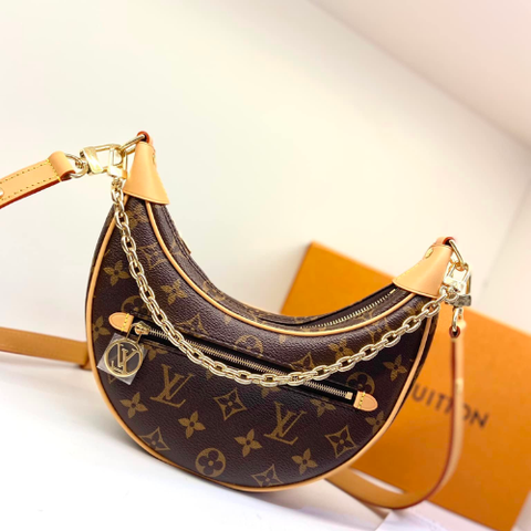  Louis Vuitton Loop 