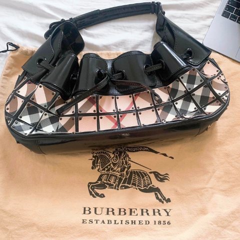  Burberry Warrior Army Black Nova 