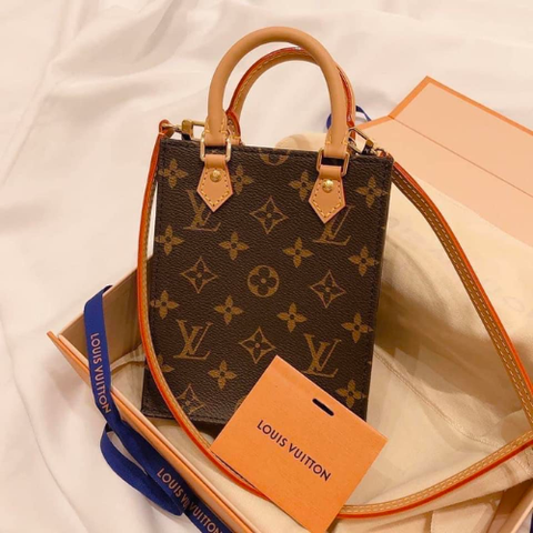  Louis Vuitton Petit Sac Plat 