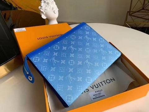  Louis Vuitton Pochette A4 Monogram (New) 