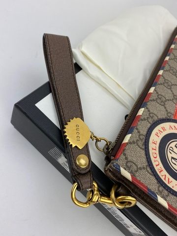  Gucci Clutch Tiger Head (Like New) 