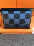  Louis Vuitton Pochette Voyage MM (Like New) 