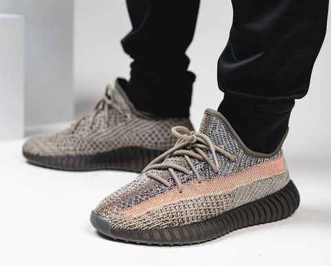  Yeezy Boost 350 V2 Ash Stone 