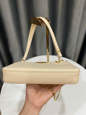 Easy Pouch On Strap Monogram Empreinte Leather 