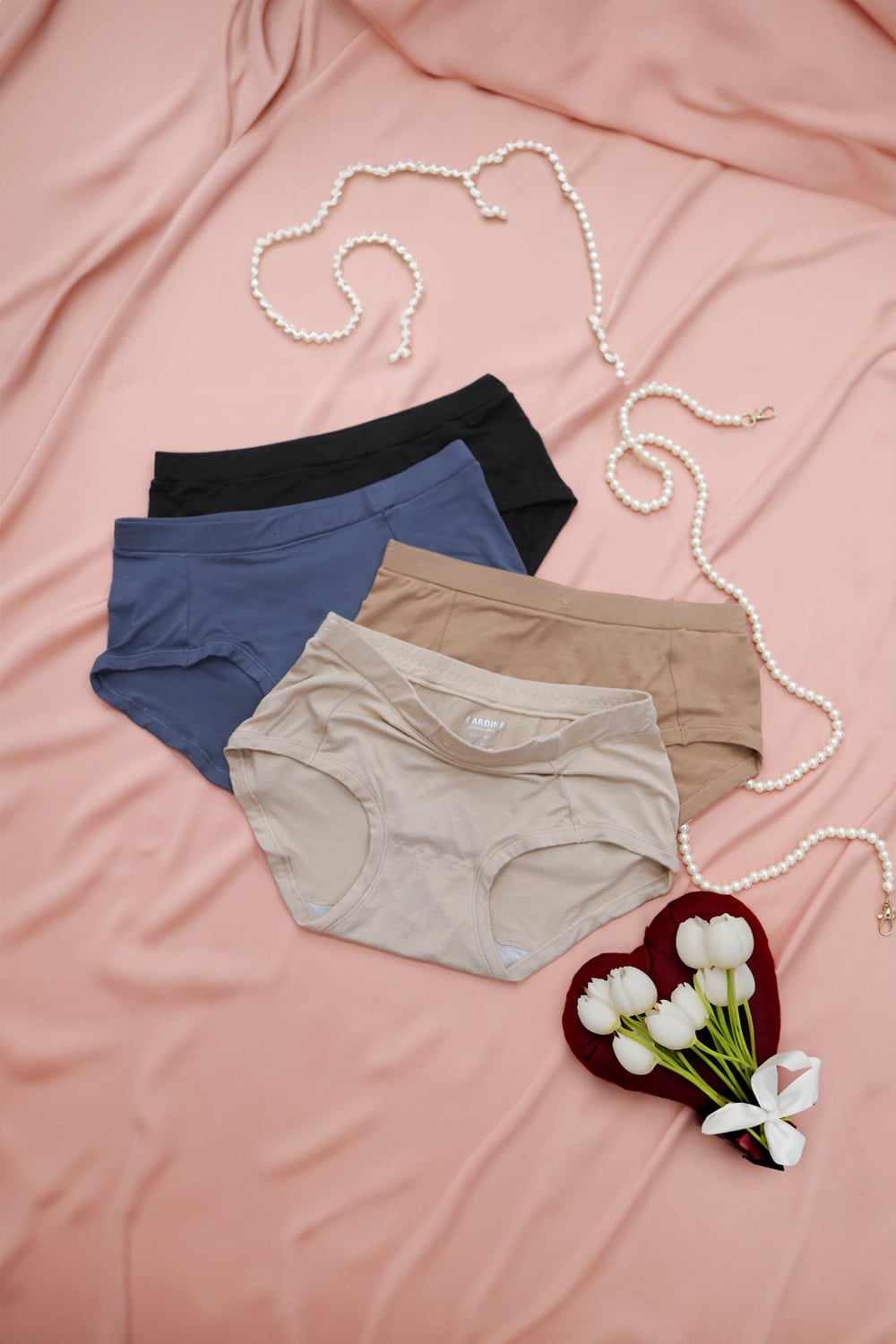 Lợi ích và tác hại của việc mặc quần lót khi ngủ