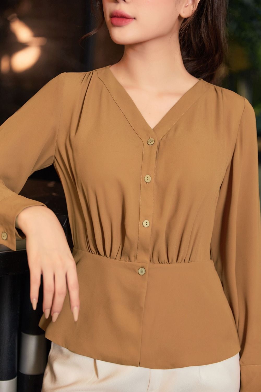  Áo tằm Ý nữ dáng peplum cổ V dài tay nhún eo tôn dáng 