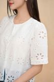  Áo sơ mi nữ Cardina dòng Younger vải thô thêu thiết kế thêu hoa cổ tròn 