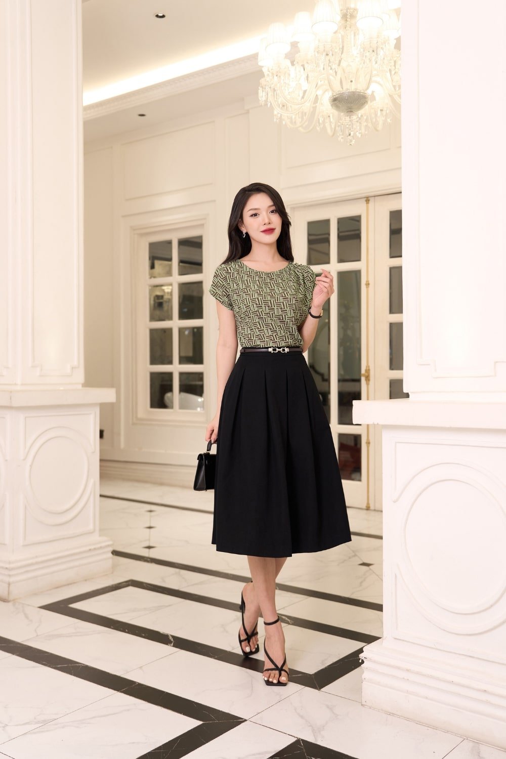 Áo kiểu tay bồng điệu đà