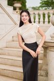  Áo thun nhún lệch cổ vai chờm xếp ly lệch tag kim loại 