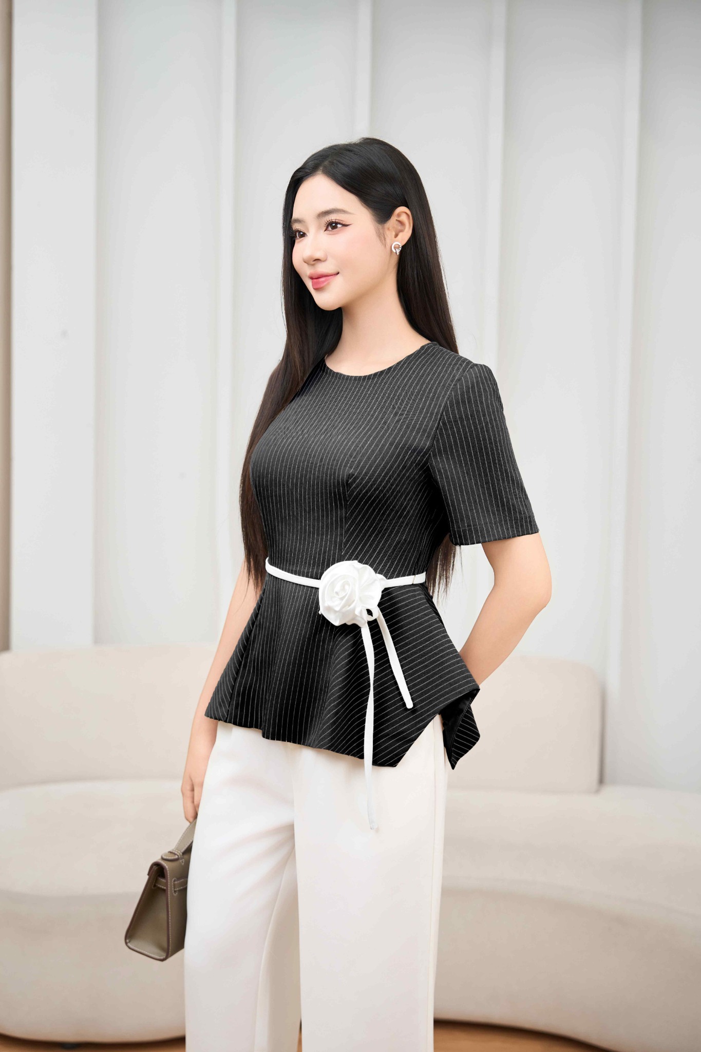 cách phối quần tây áo sơ mi nữ