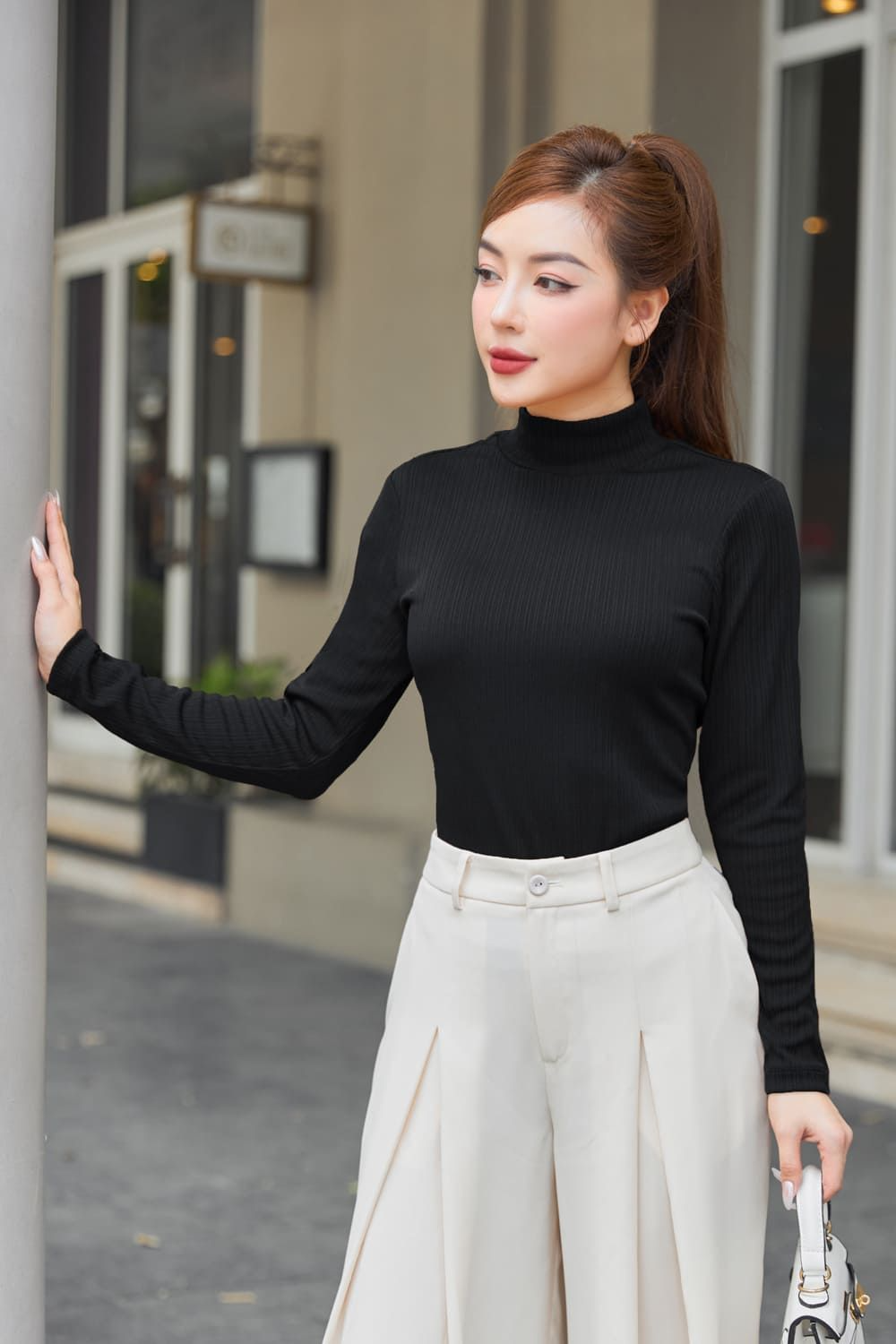 quần màu be phối áo màu gì