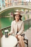  Áo phao nữ dáng ngắn Sweet cổ sen phối bèo kèm đai eo 