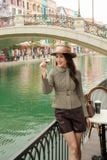  Áo phao nữ dáng ngắn Sweet cổ sen phối bèo kèm đai eo 