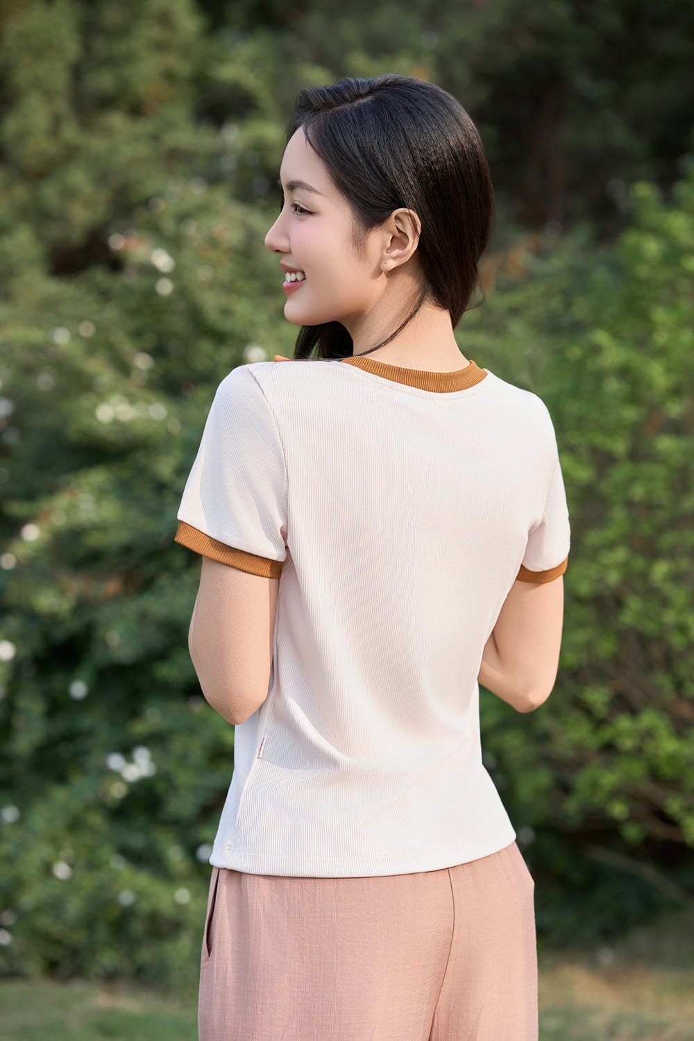 áo thun cổ tròn