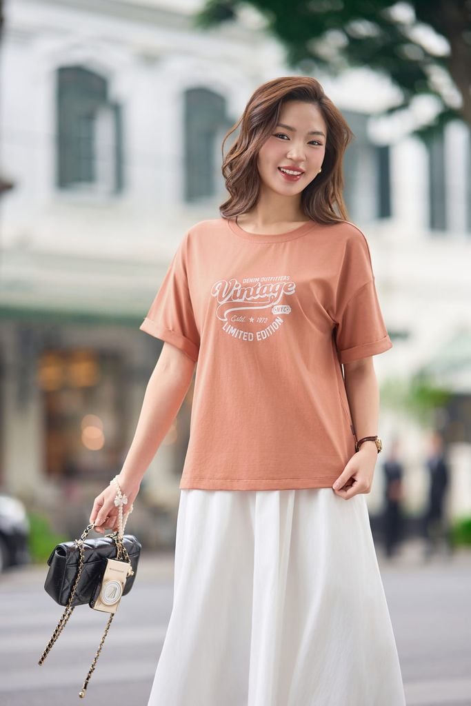  Áo phông nữ chất cotton cổ tròn dáng suông in hình 