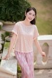  Áo phông nữ chất cotton thêu tay liền đính cúc ngọc trang trí vai 