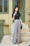  Áo kiểu ren nữ Cardina dòng Younger vải ren thiết kế ngắn tay cổ tròn 
